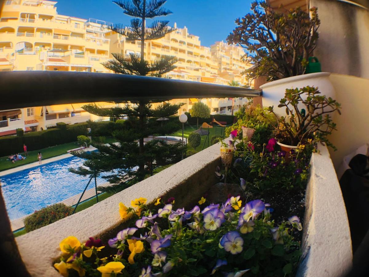 Piso En Zona Tranquila De - Torrequebrada Golf Apartment Benalmádena Exterior photo