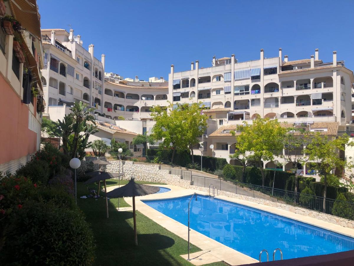Piso En Zona Tranquila De - Torrequebrada Golf Apartment Benalmádena Exterior photo