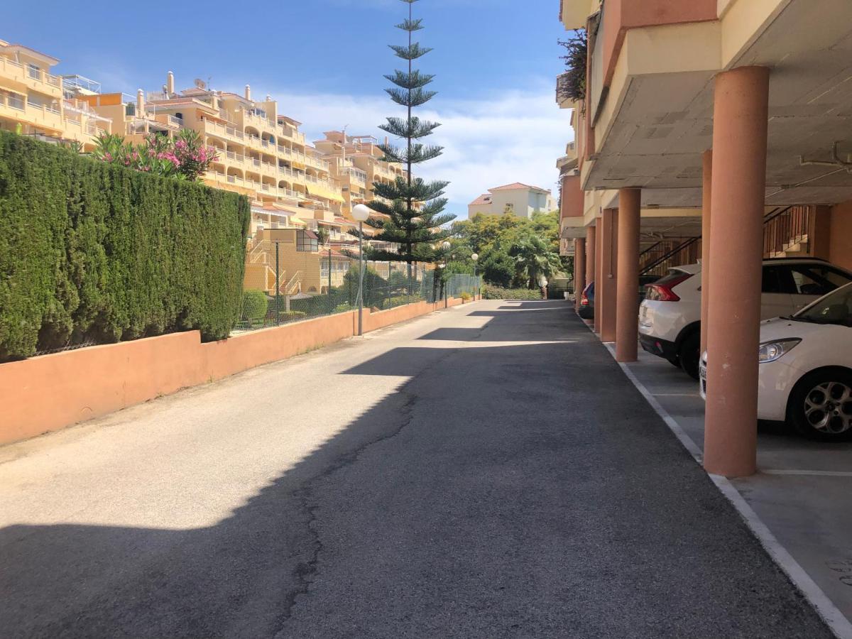 Piso En Zona Tranquila De - Torrequebrada Golf Apartment Benalmádena Exterior photo